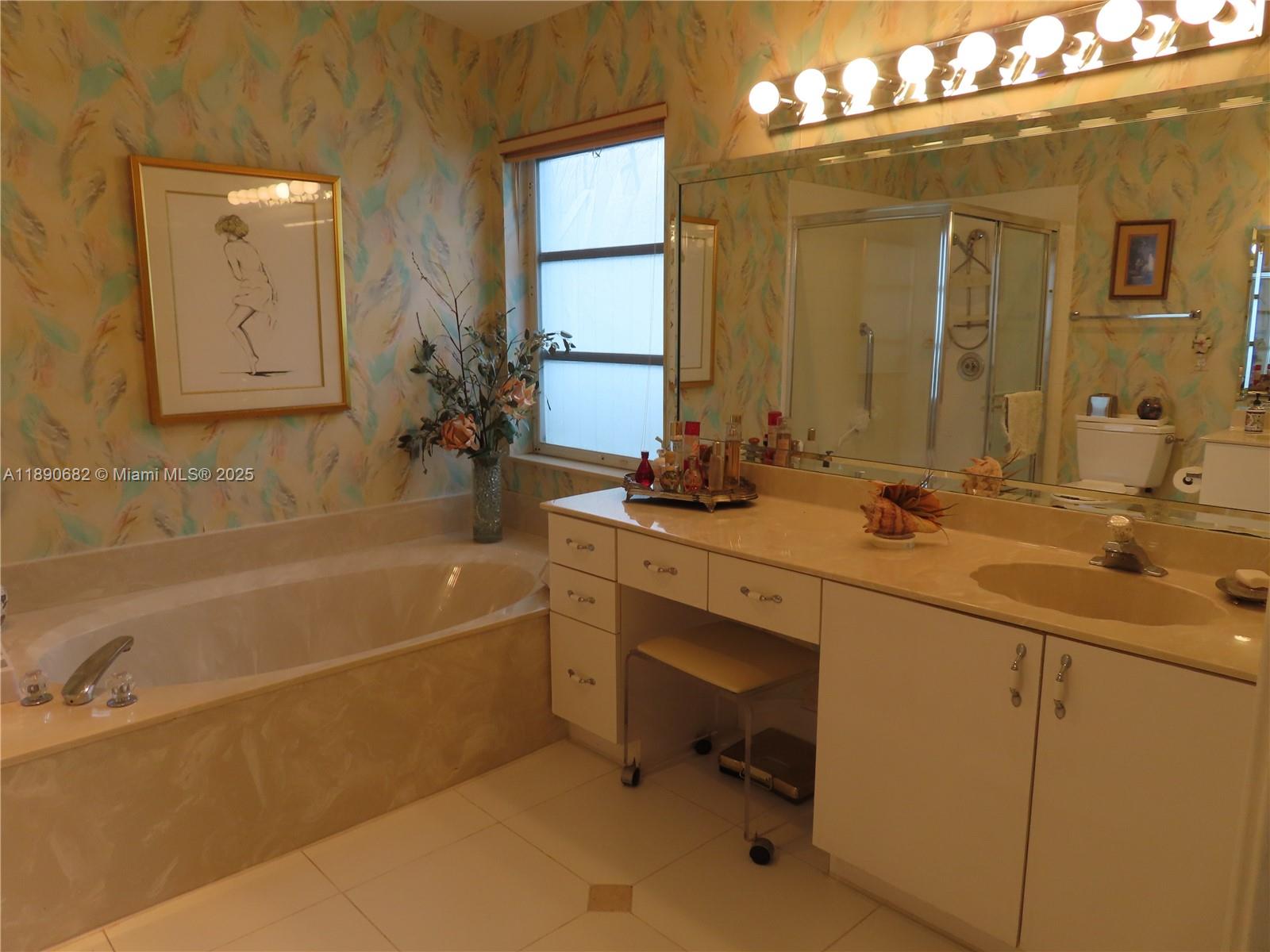 PALM ISLES - Residential