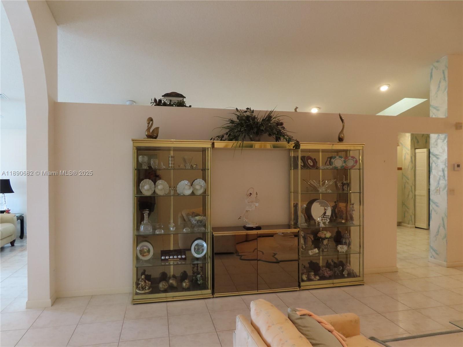 PALM ISLES - Residential