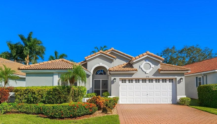 Located in the desirable 55+ community of Palm Isles, this charming home offers over 2,000 sq. ft. of living space with 3 bedrooms, 2 bathrooms, and a 2-car garage. Enjoy a direct lake view and recent upgrades, including a new AC system and new electrical panel.
Inside, you’ll find an open, light-filled layout with a spacious living and dining area, a cozy eat-in kitchen, and a generous primary suite with a walk-in closet. Relax on the patio overlooking the water.
Palm Isles residents enjoy resort-style amenities—indoor and outdoor pools, fitness center, tennis courts, card rooms, ceramics studios, gathering spaces, and a 600-seat theater. HOA covers basic cable, WiFi, ADT, and exterior maintenance. The clubhouse renovation is underway and set to reopen January 2026.