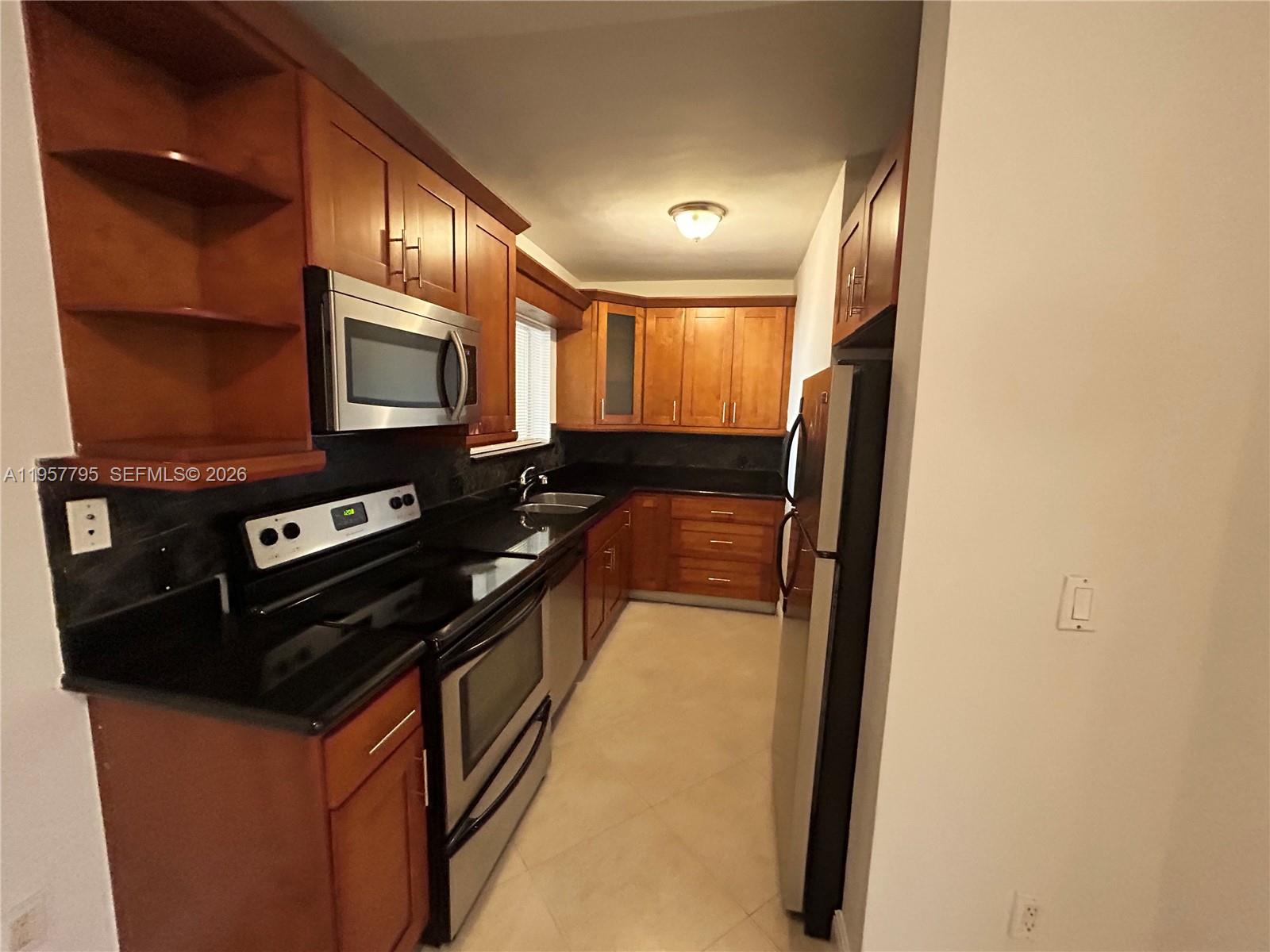 FAIRGREEN R/S - Residential Lease