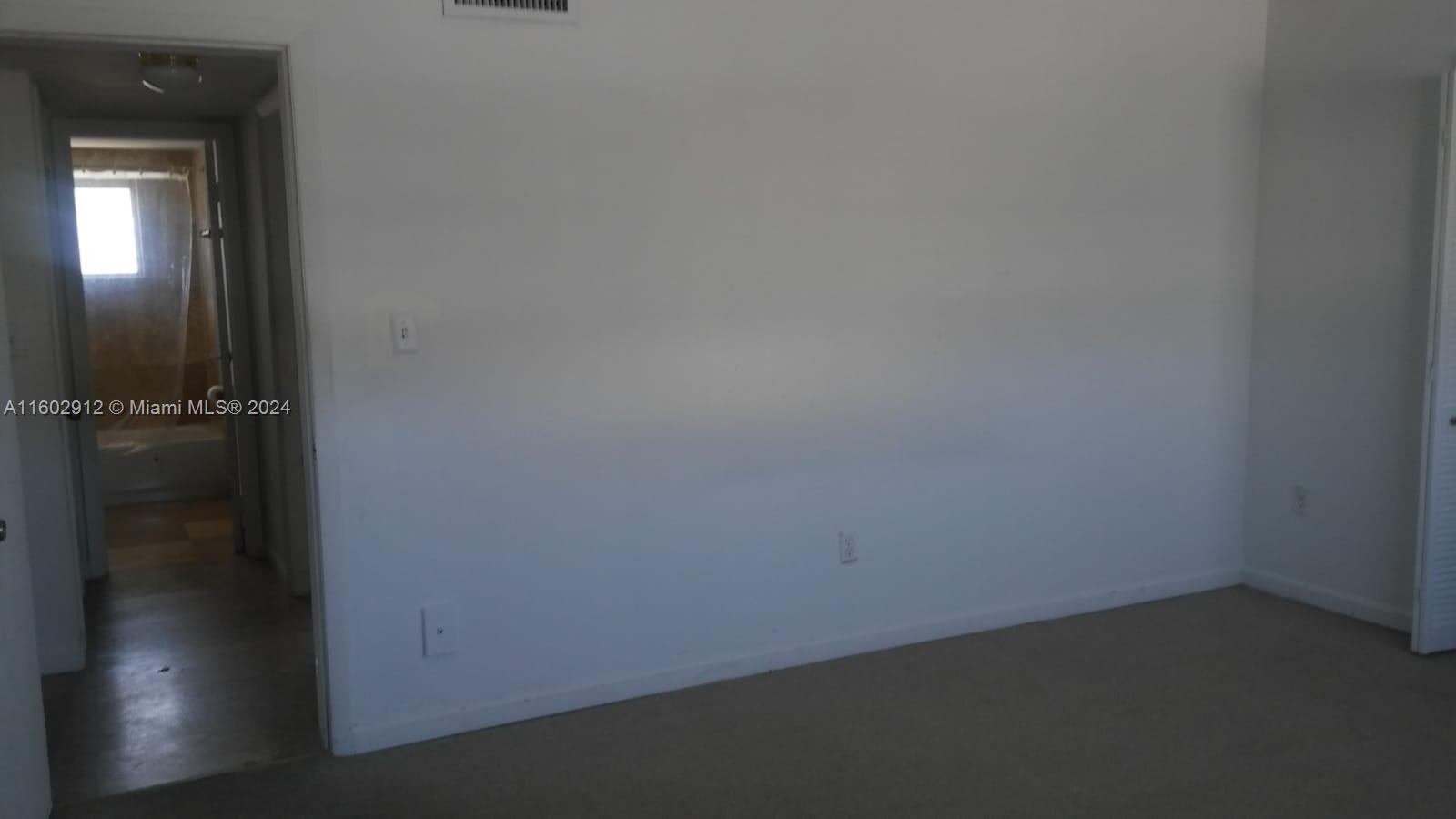 SUTTON HOUSE CONDO - Residential