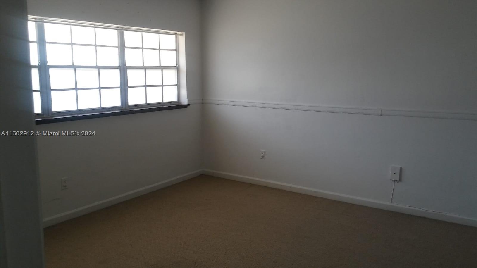 SUTTON HOUSE CONDO - Residential