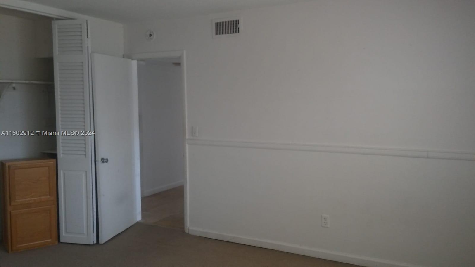 SUTTON HOUSE CONDO - Residential