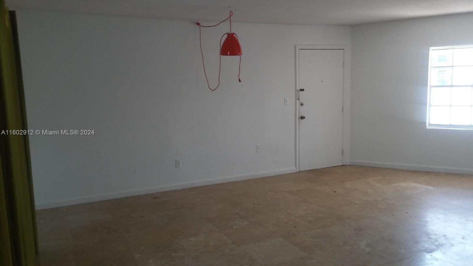SUTTON HOUSE CONDO - Residential