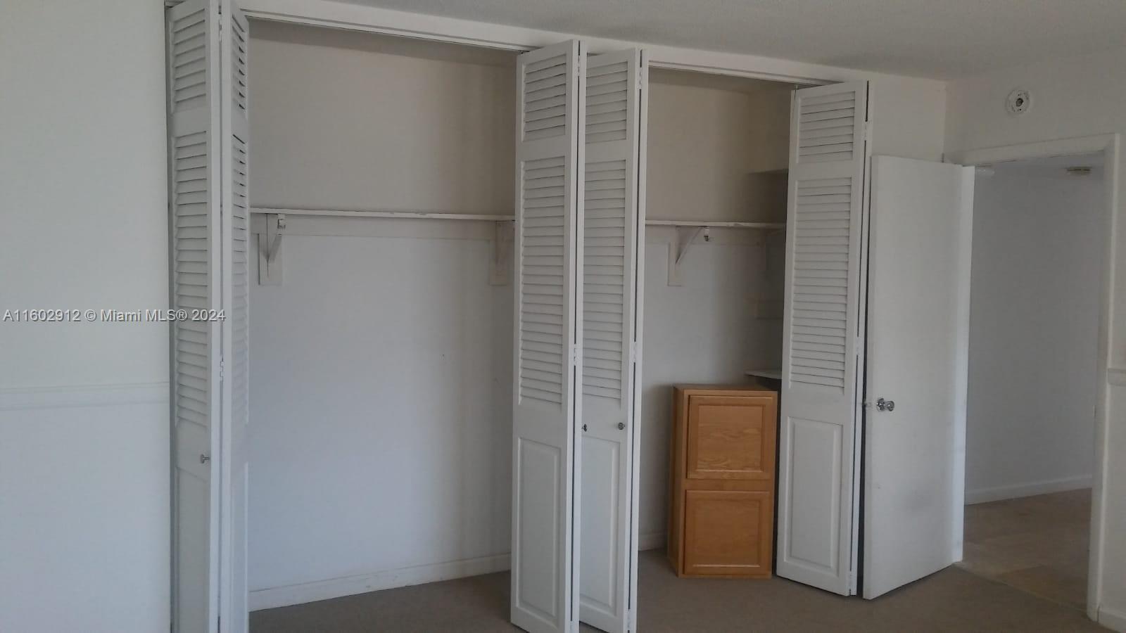 SUTTON HOUSE CONDO - Residential