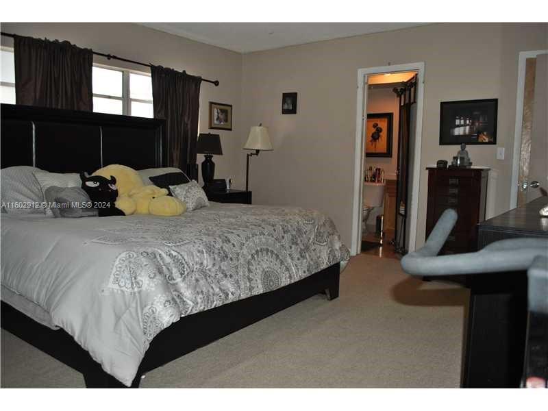 SUTTON HOUSE CONDO - Residential