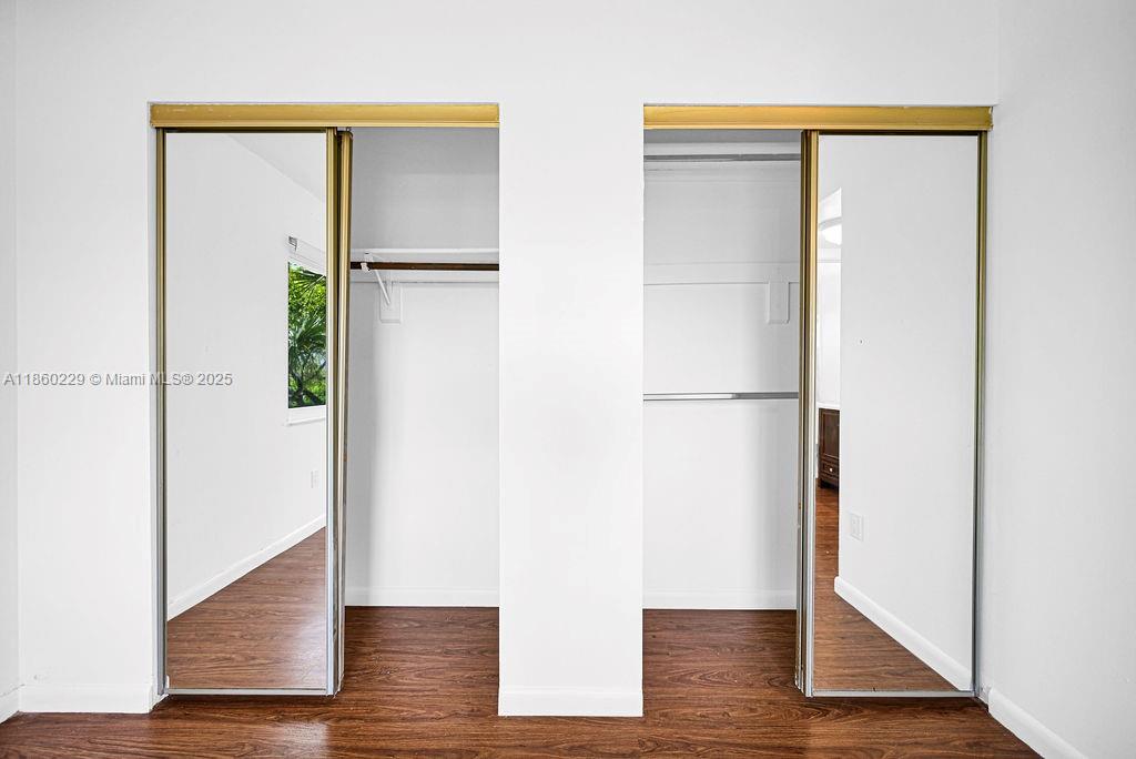 VILLAGE OF KINGS CREEK CO - Residential Lease