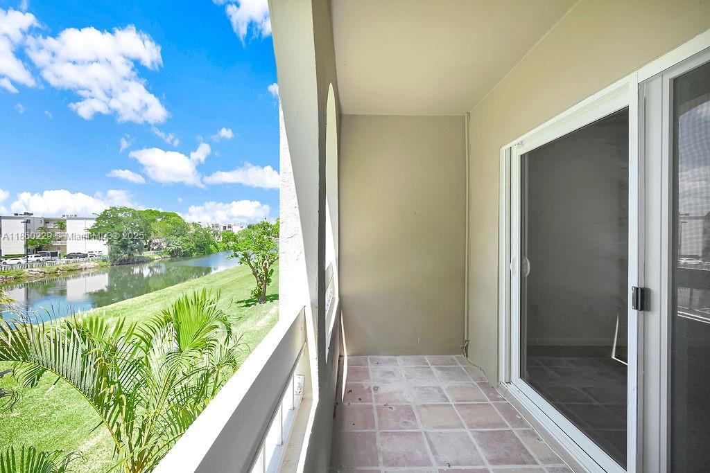 VILLAGE OF KINGS CREEK CO - Residential Lease