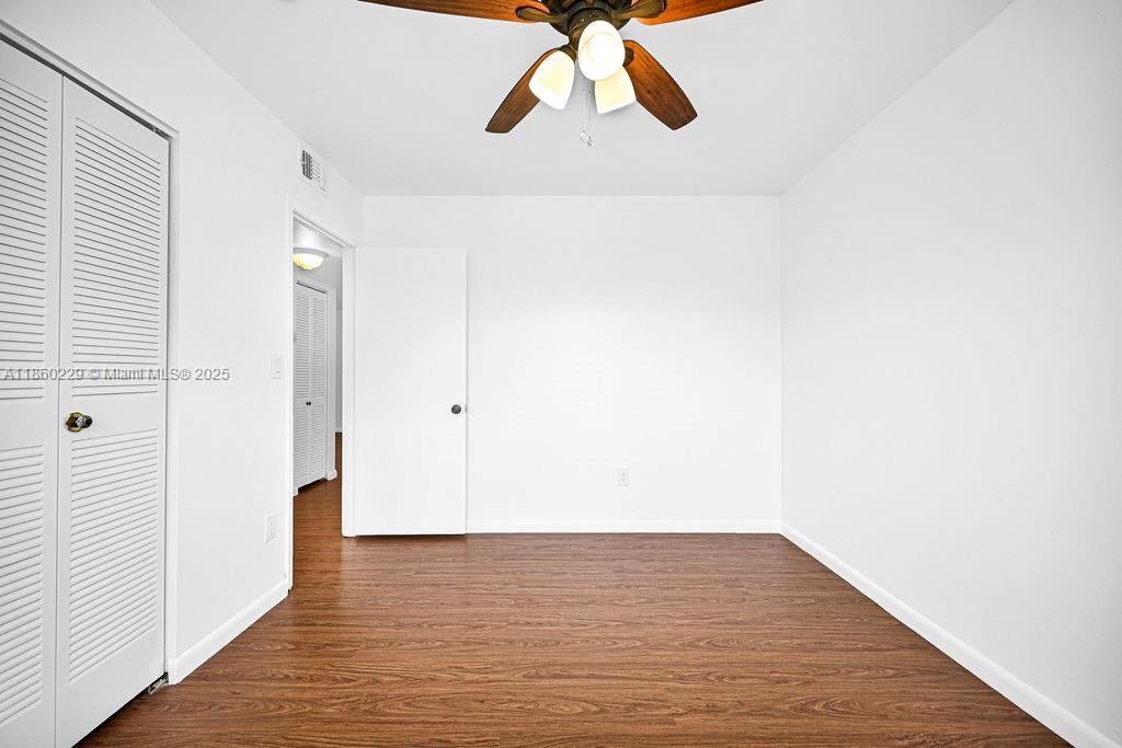 VILLAGE OF KINGS CREEK CO - Residential Lease