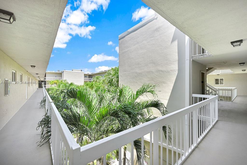 VILLAGE OF KINGS CREEK CO - Residential Lease