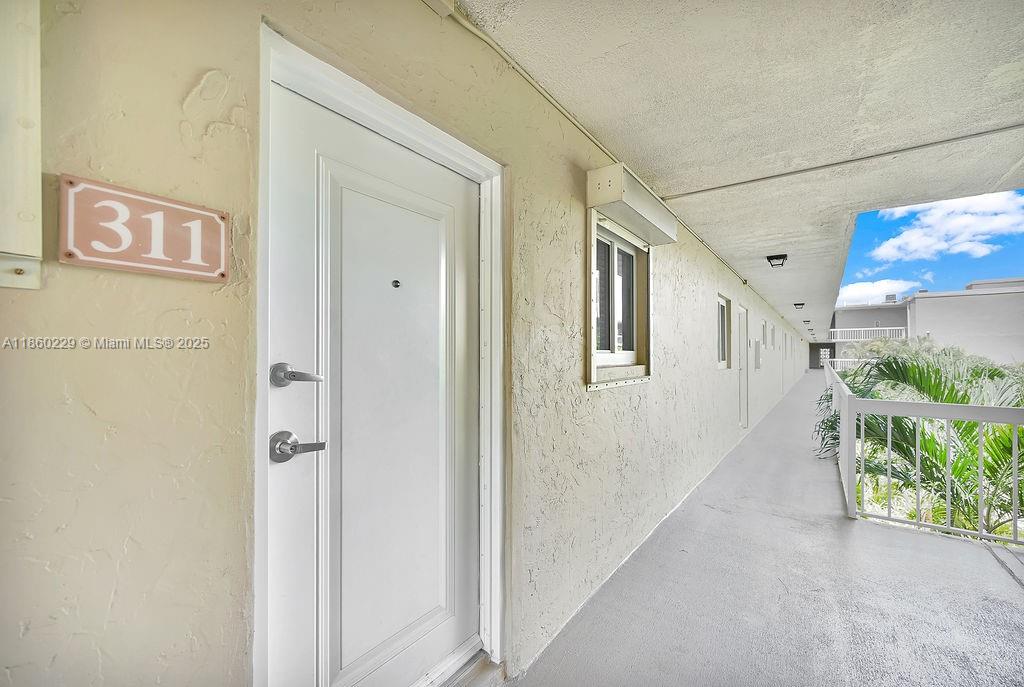 VILLAGE OF KINGS CREEK CO - Residential Lease