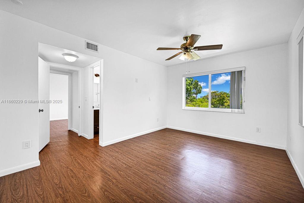 VILLAGE OF KINGS CREEK CO - Residential Lease