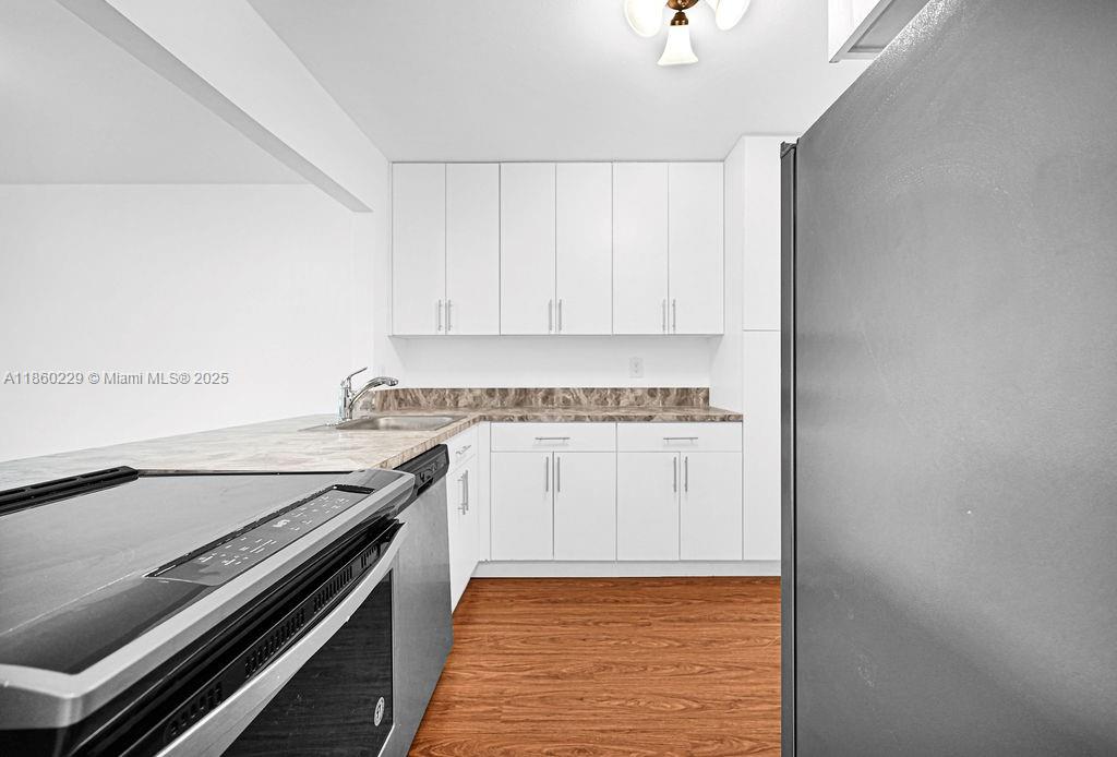 VILLAGE OF KINGS CREEK CO - Residential Lease