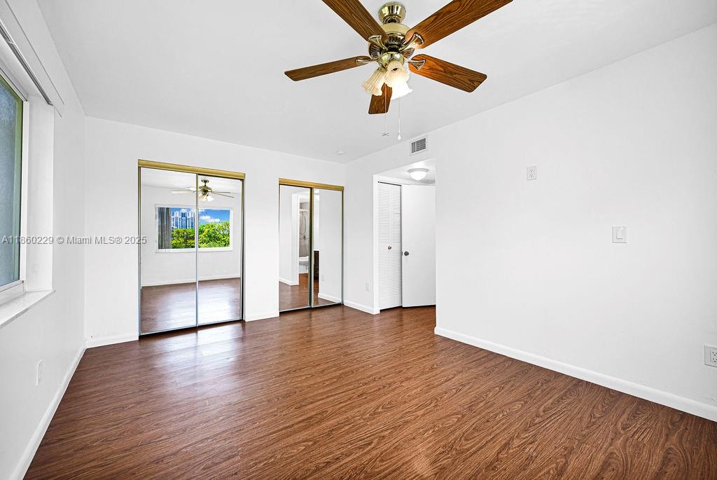 VILLAGE OF KINGS CREEK CO - Residential Lease