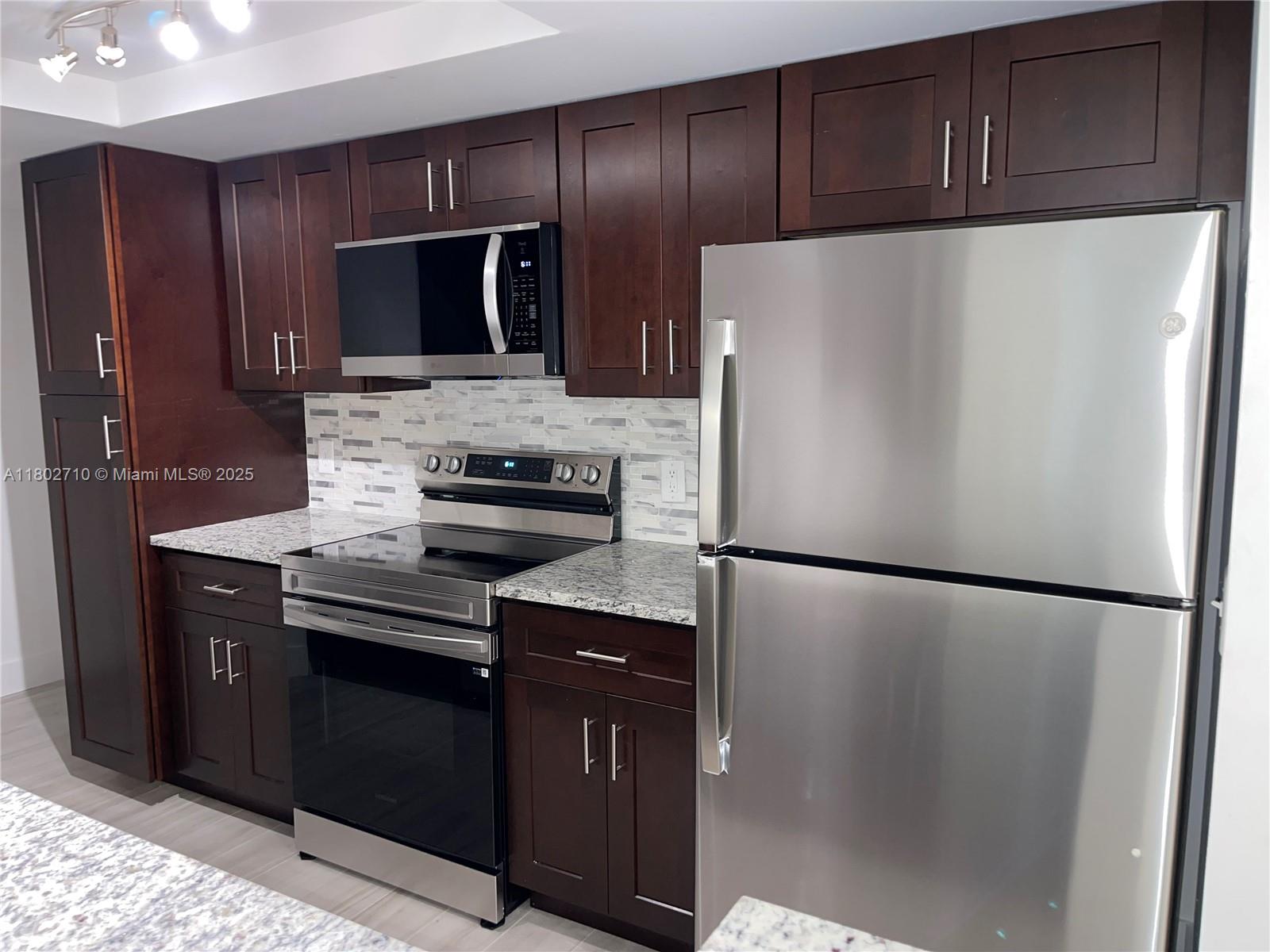 GRAND ISLES CONDO - Residential Lease