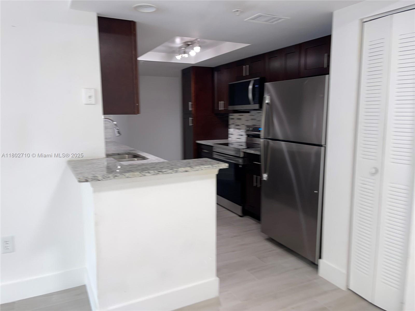 GRAND ISLES CONDO - Residential Lease