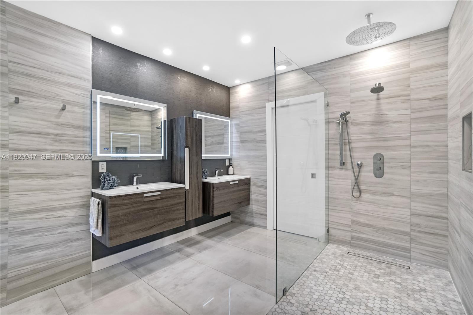 BONITA GRAND ESTATES SOUT - Residential