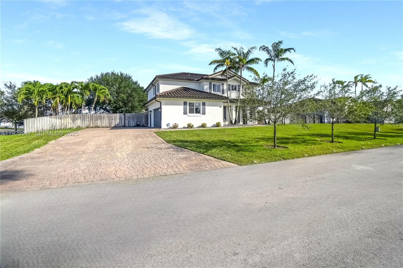 BONITA GRAND ESTATES SOUT - Residential