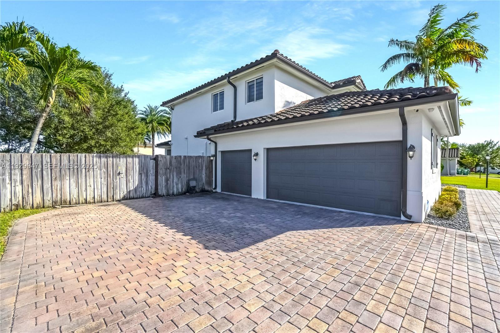 BONITA GRAND ESTATES SOUT - Residential