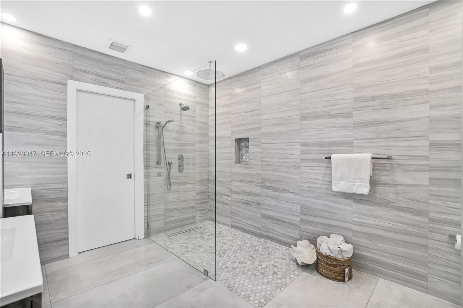 BONITA GRAND ESTATES SOUT - Residential