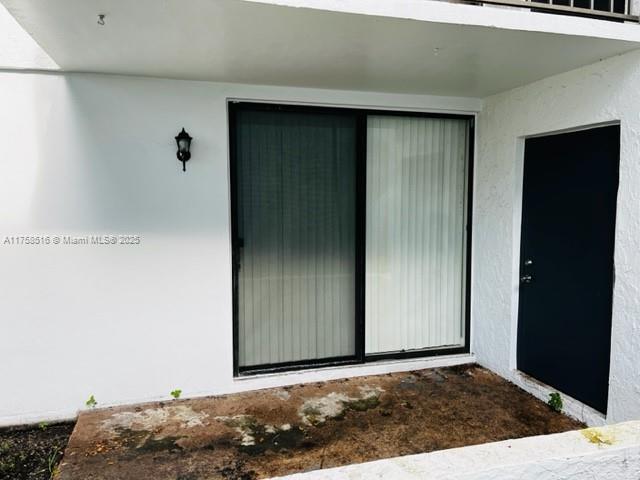 SUNRISE ON THE GREEN COND - Residential