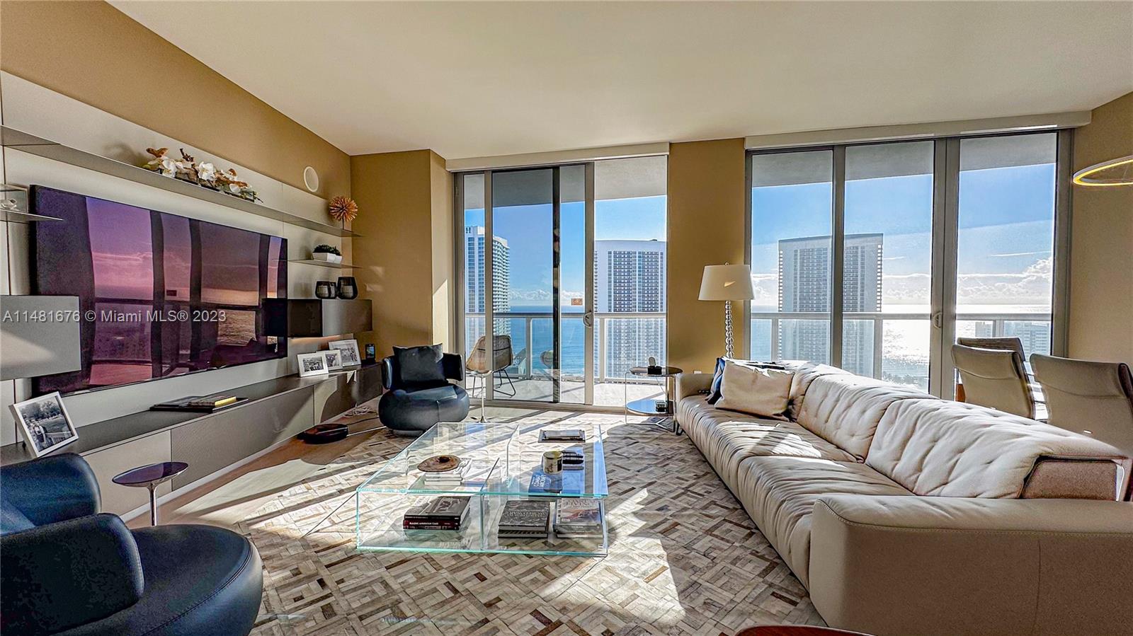 BEACHWALK CONDOMINIUM - Residential