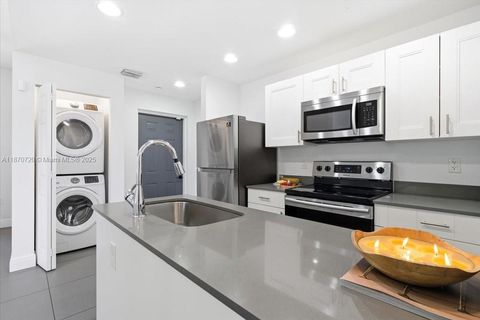 541 NW 33rd St 5 Miami FL 33127