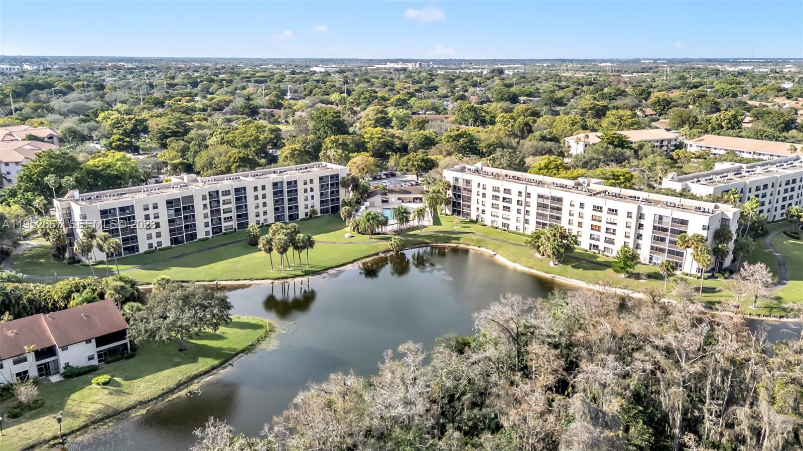 2900 NW 42nd Ave A402