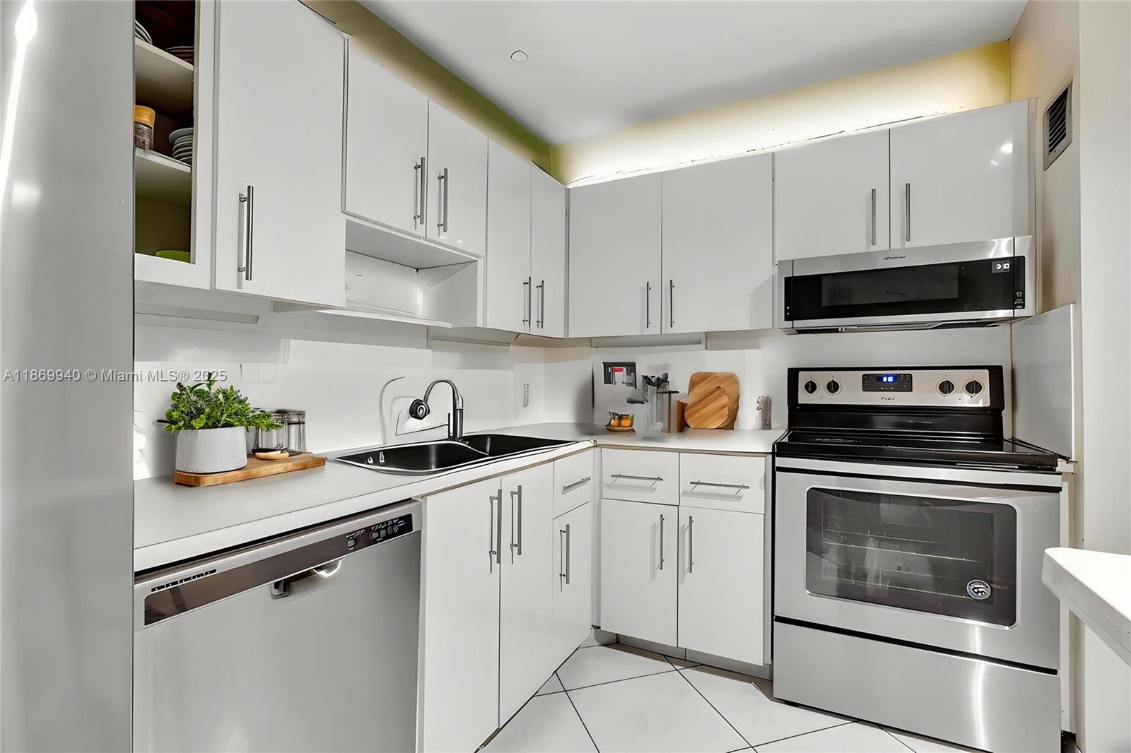 BONAVIDA CONDO - Residential