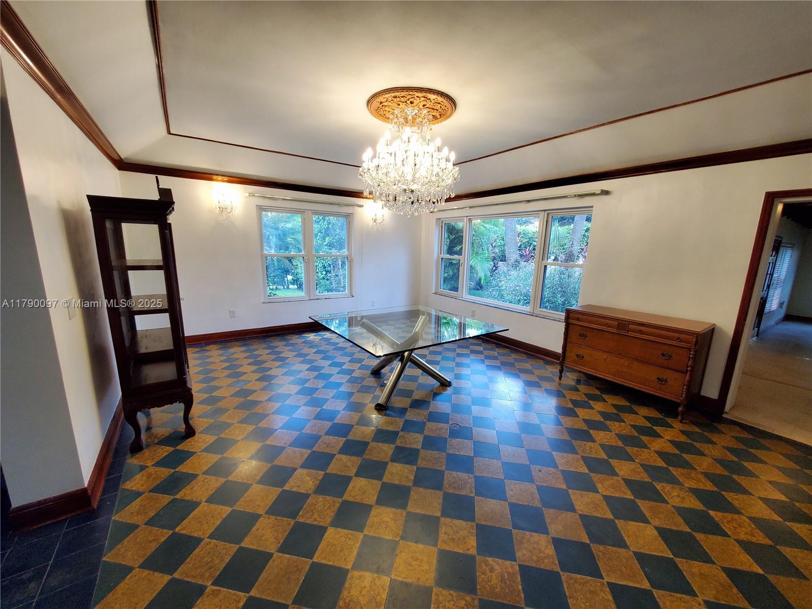 MIAMI SHORES SEC 1 AMD - Residential Lease