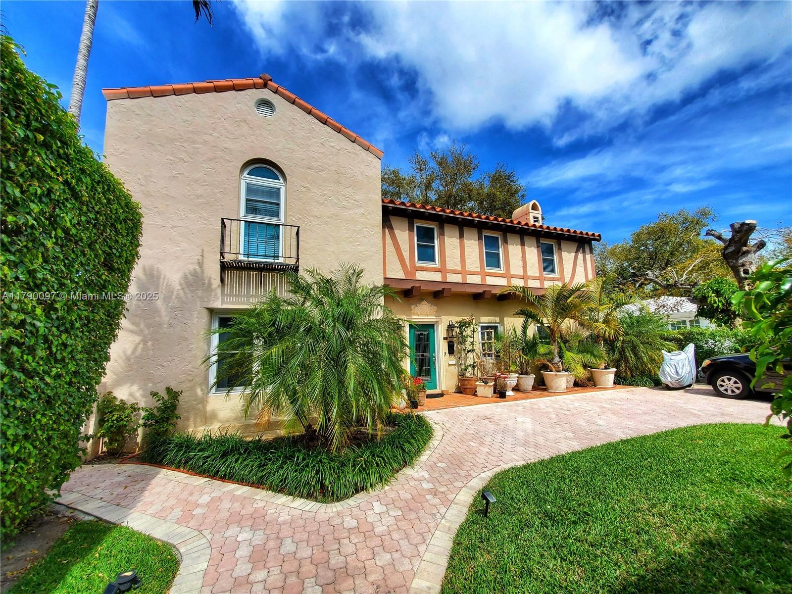 MIAMI SHORES SEC 1 AMD - Residential Lease