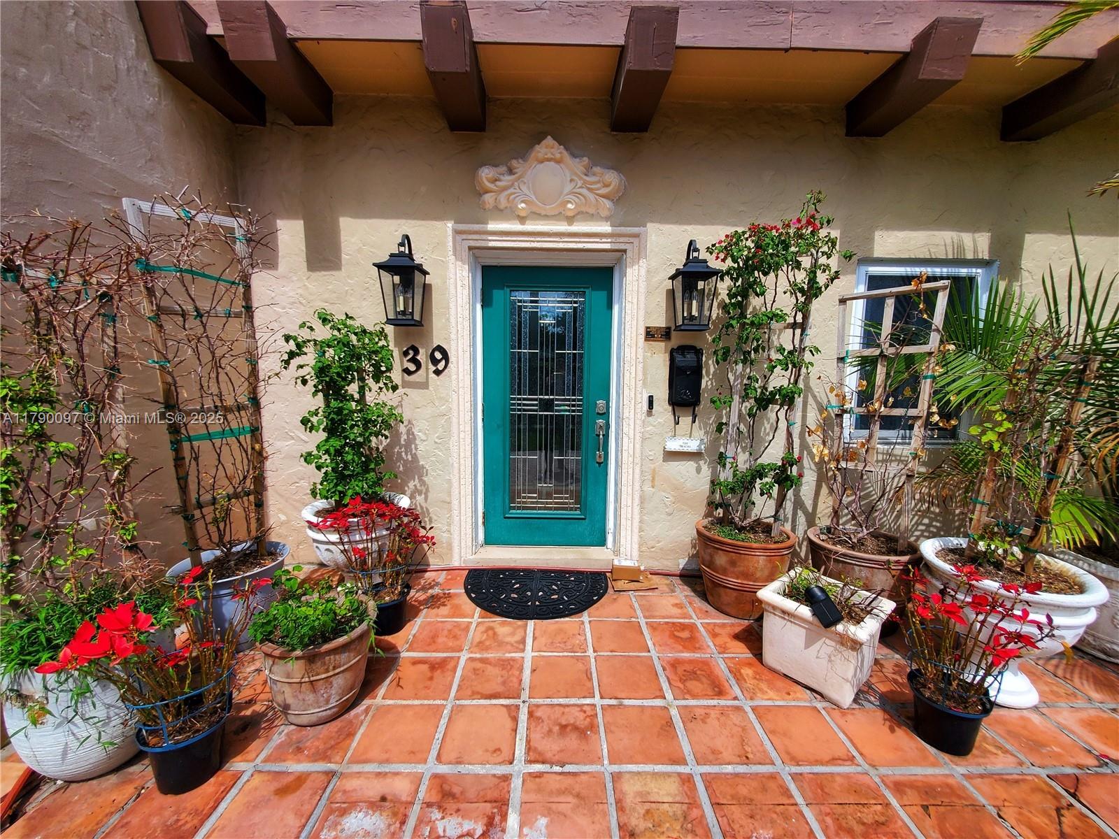 MIAMI SHORES SEC 1 AMD - Residential Lease