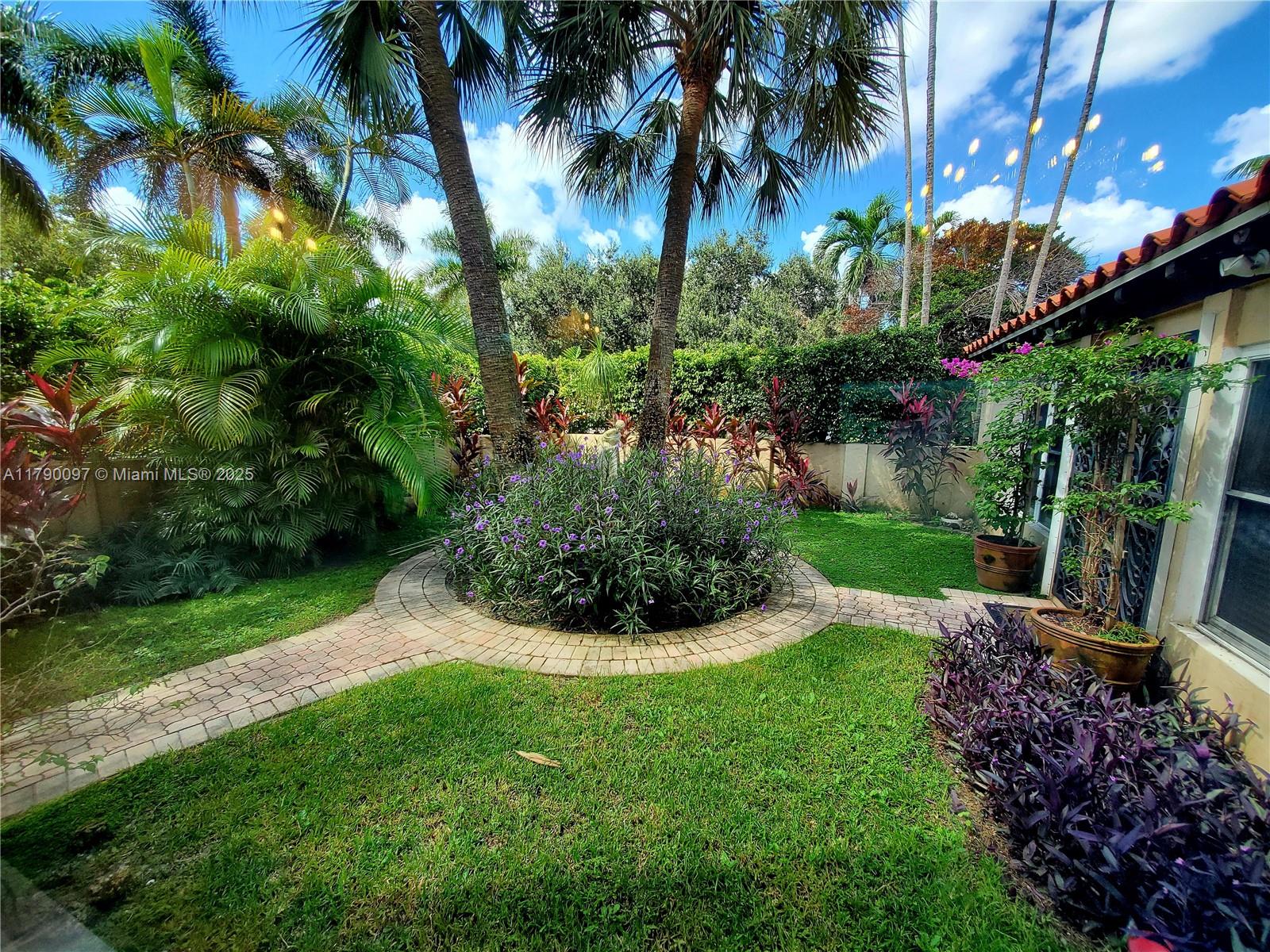 MIAMI SHORES SEC 1 AMD - Residential Lease