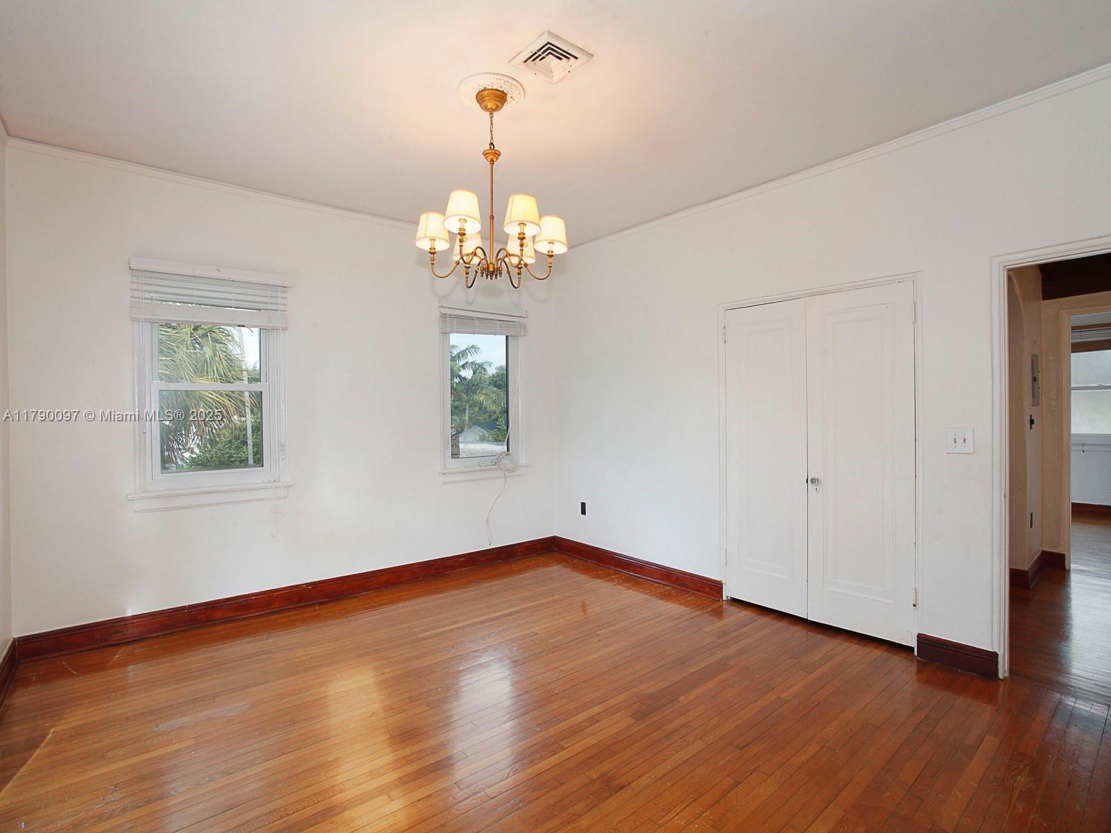 MIAMI SHORES SEC 1 AMD - Residential Lease