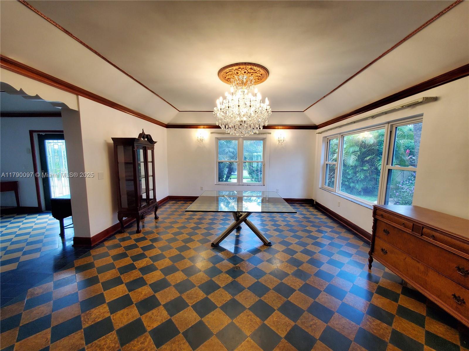 MIAMI SHORES SEC 1 AMD - Residential Lease