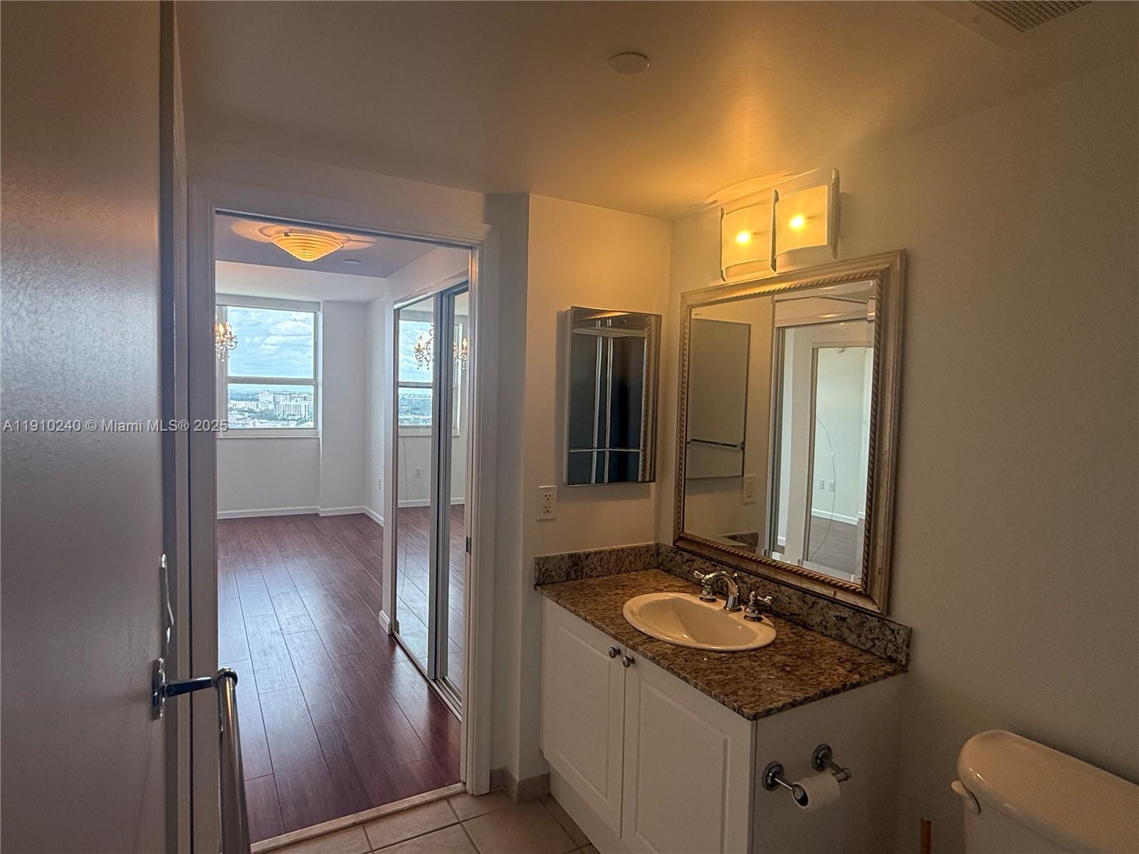 TURNBERRY ON THE GREEN CO - Residential Lease