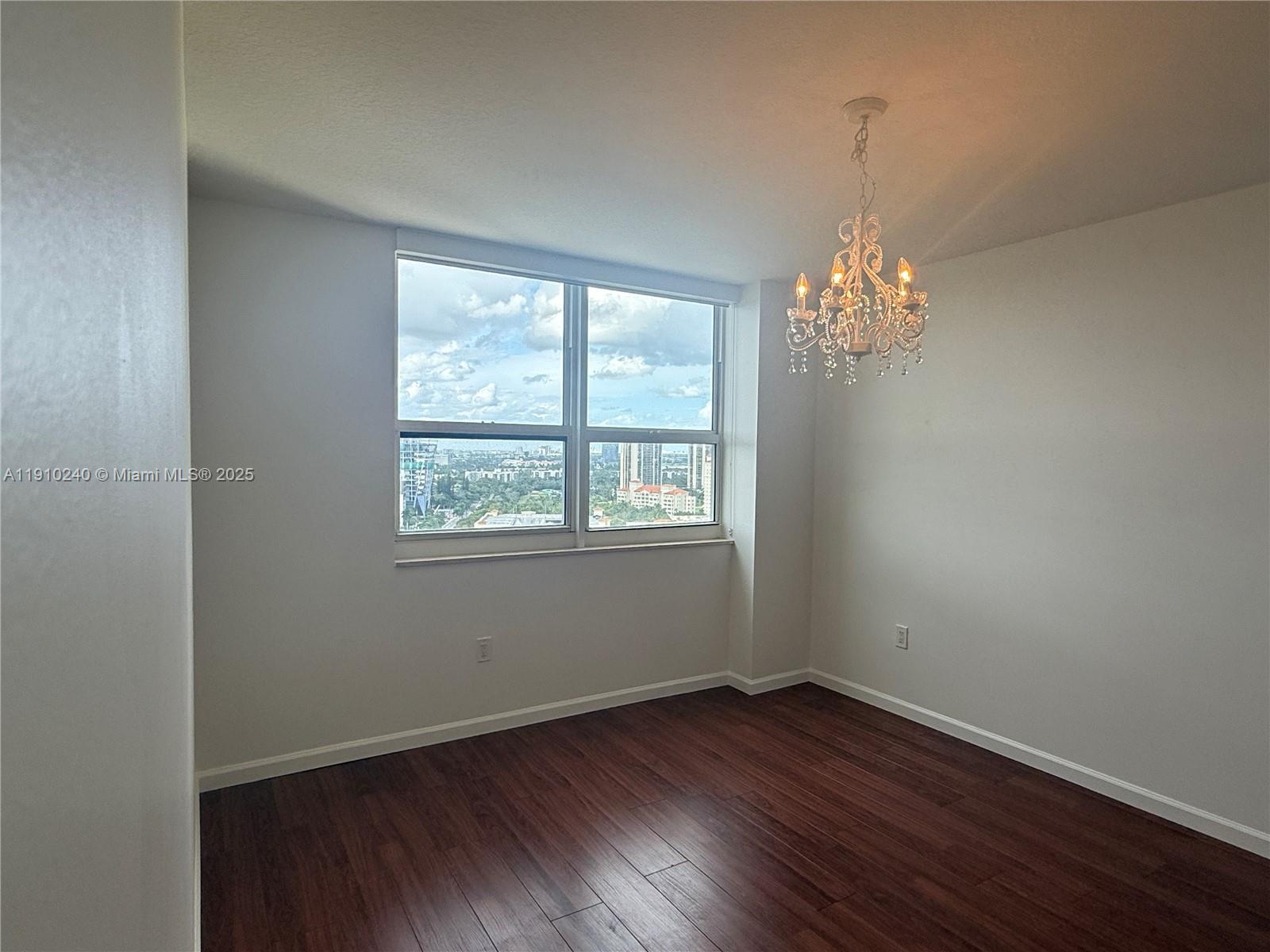 TURNBERRY ON THE GREEN CO - Residential Lease