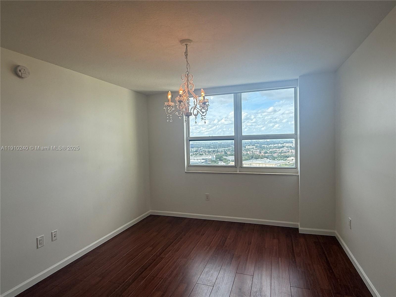 TURNBERRY ON THE GREEN CO - Residential Lease