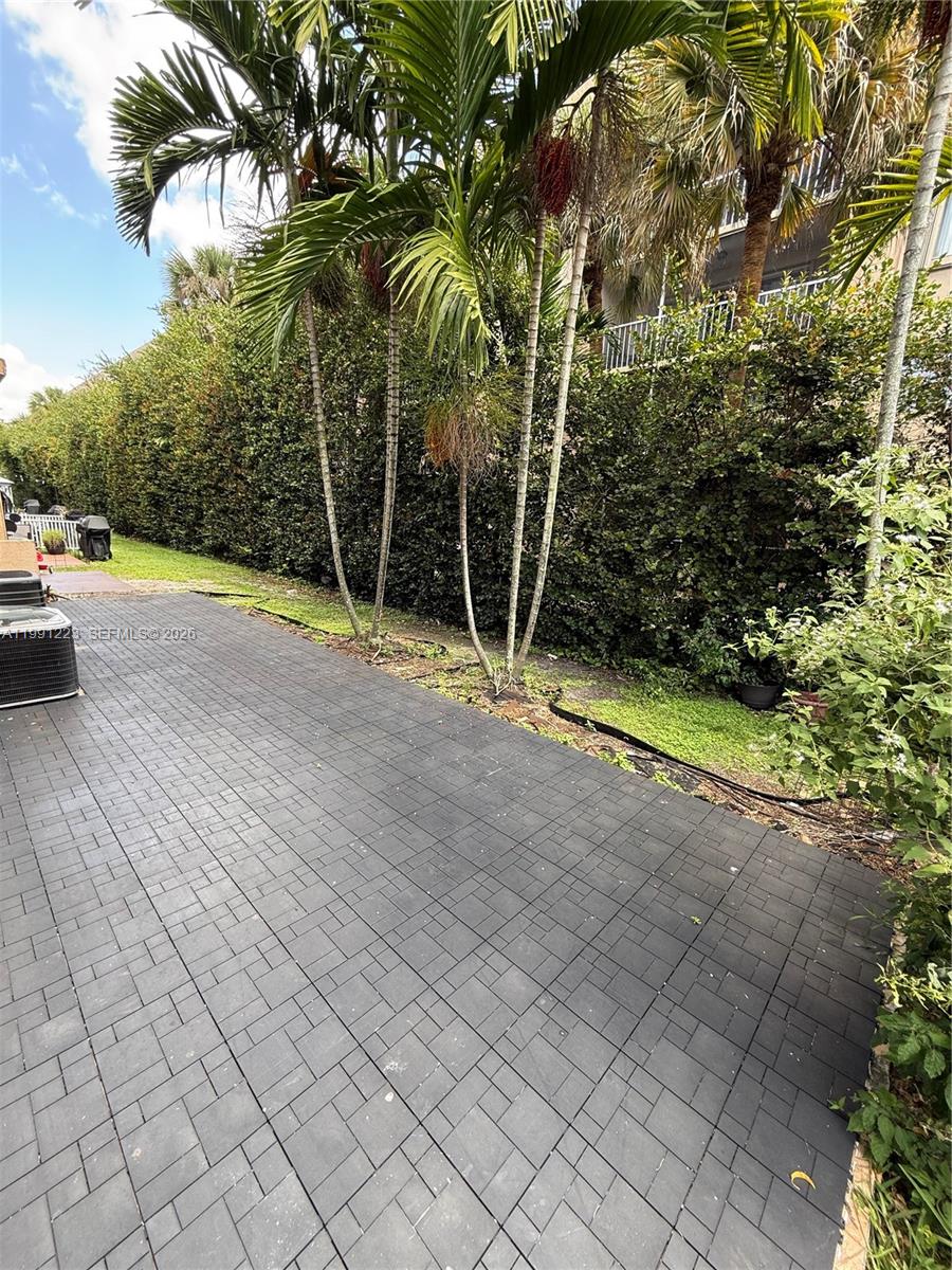 6854 NW 173rd Dr 210