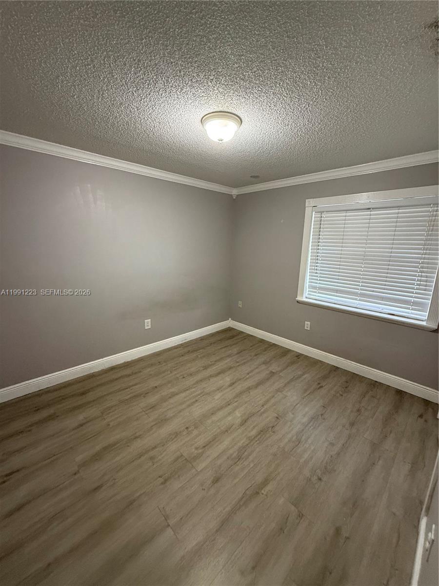 LAGUNA TROPICAL CONDO - Residential