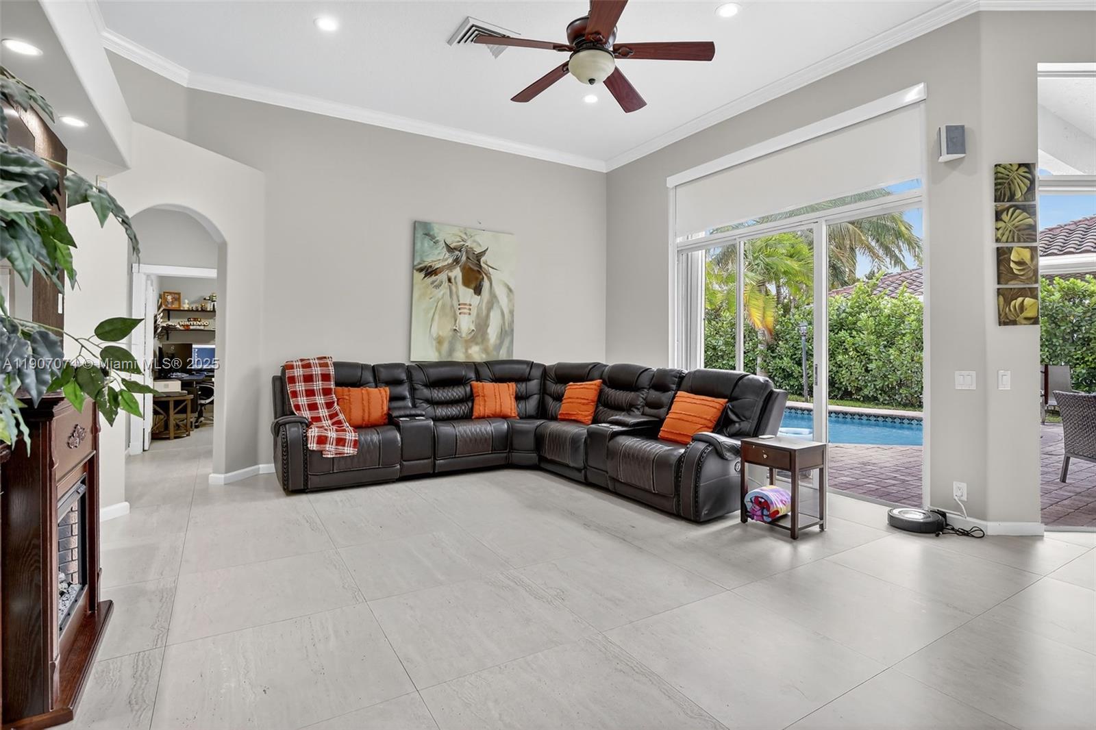 SECTOR 6 EAST - Residential