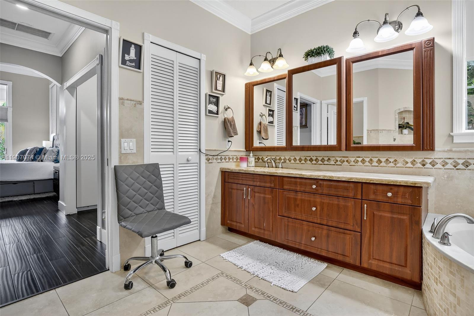 SECTOR 6 EAST - Residential