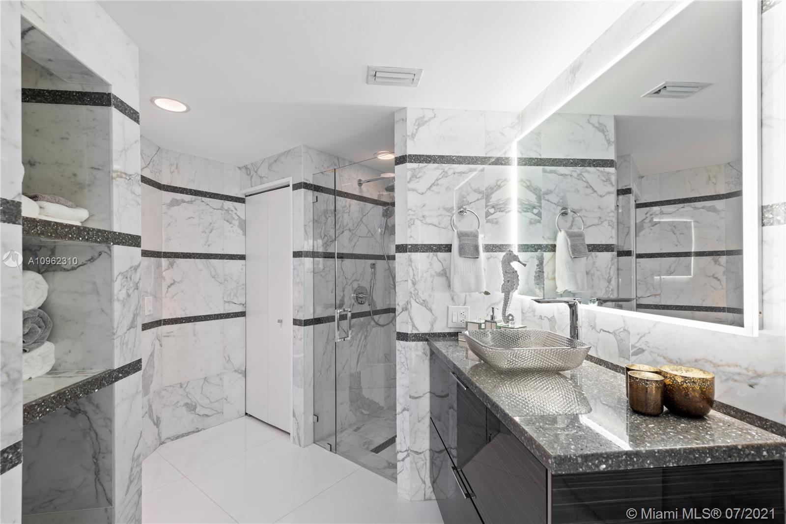 GREEN DIAMOND CONDO - Residential