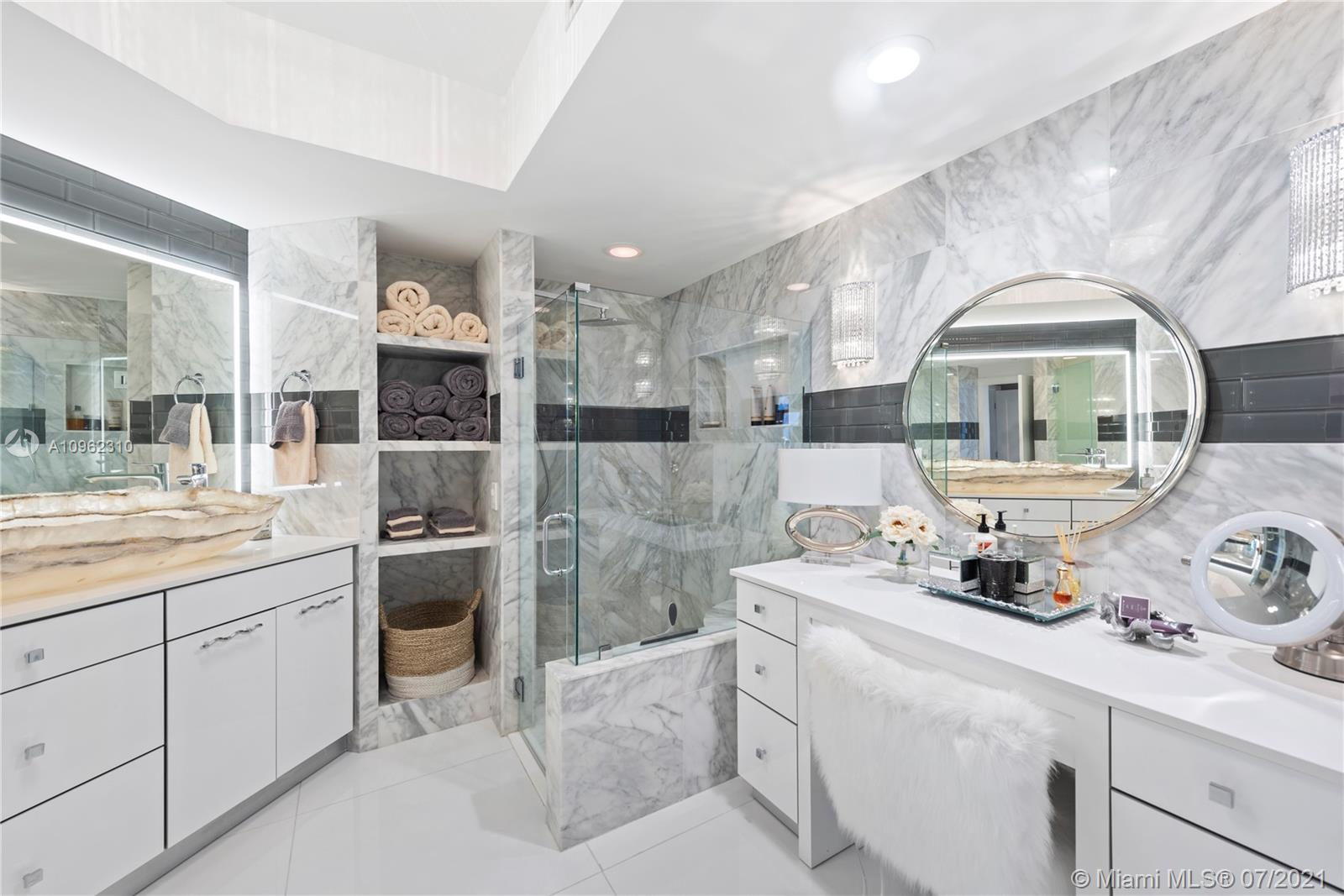 GREEN DIAMOND CONDO - Residential