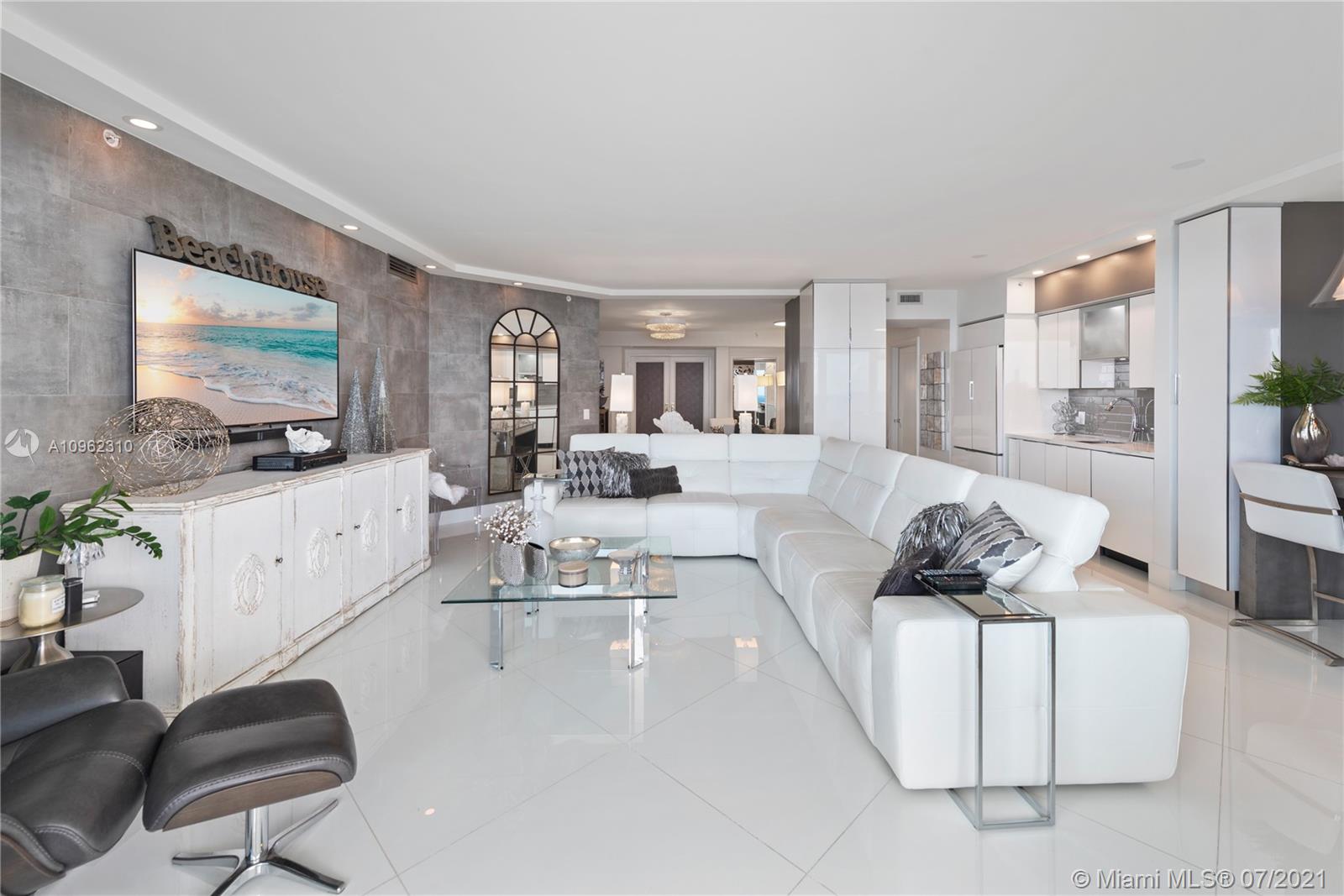 GREEN DIAMOND CONDO - Residential