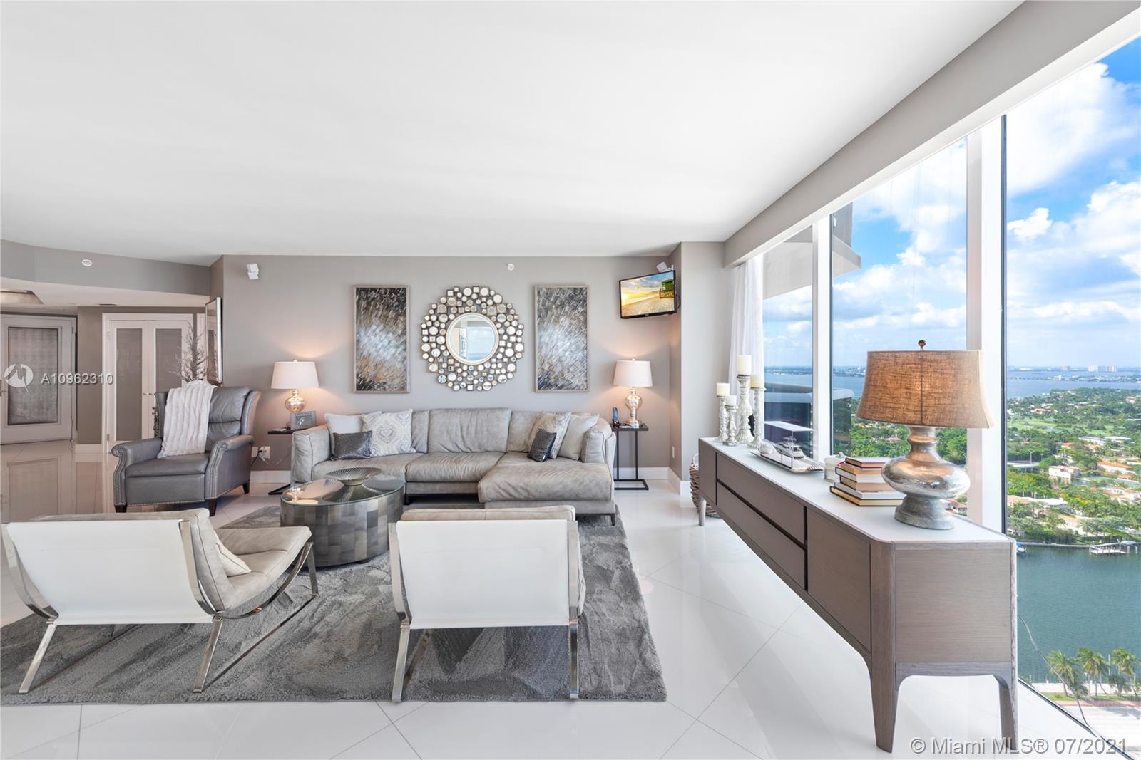 GREEN DIAMOND CONDO - Residential