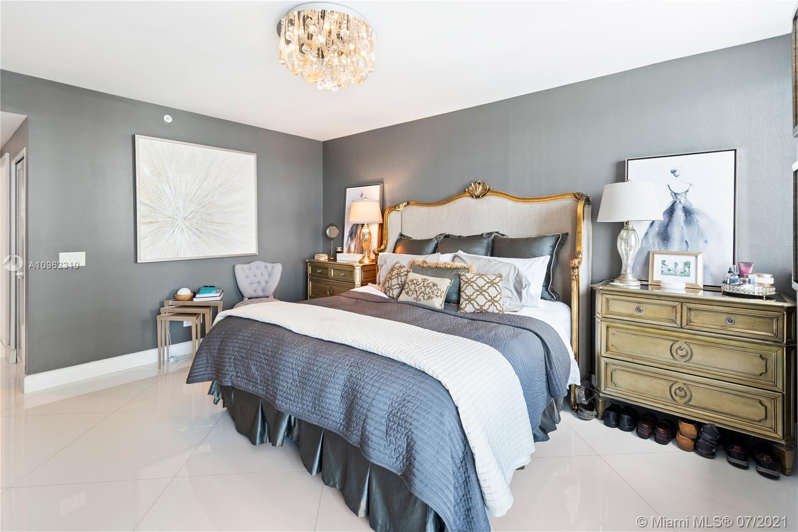 GREEN DIAMOND CONDO - Residential