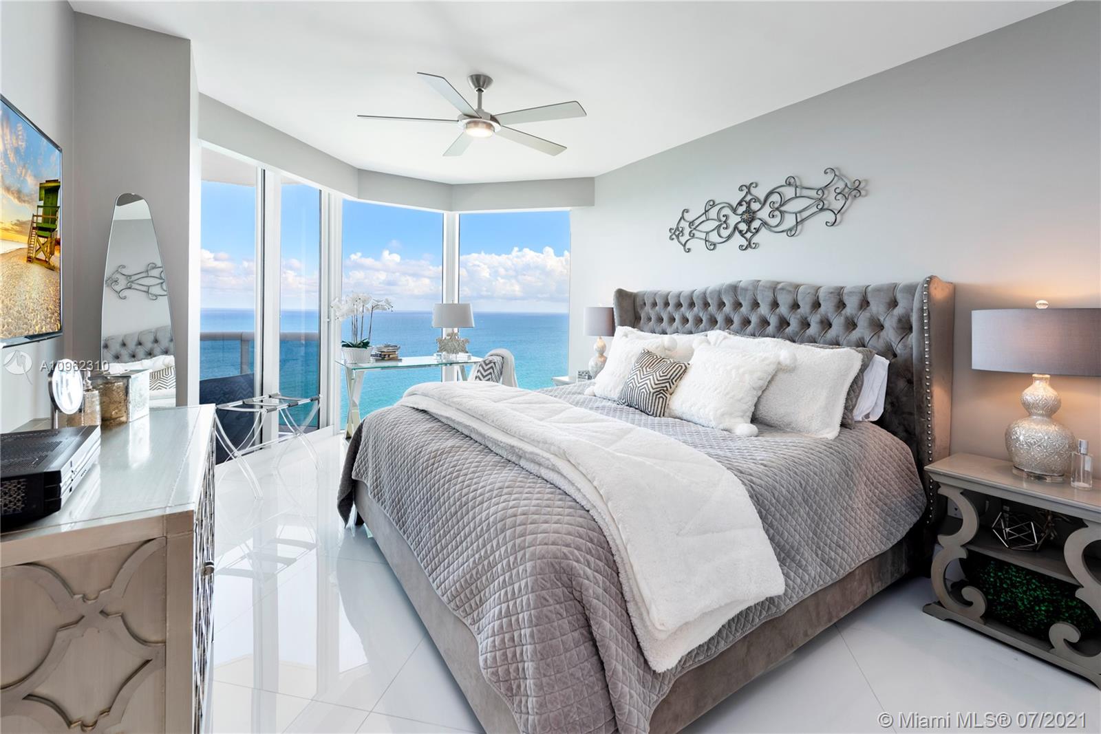 GREEN DIAMOND CONDO - Residential