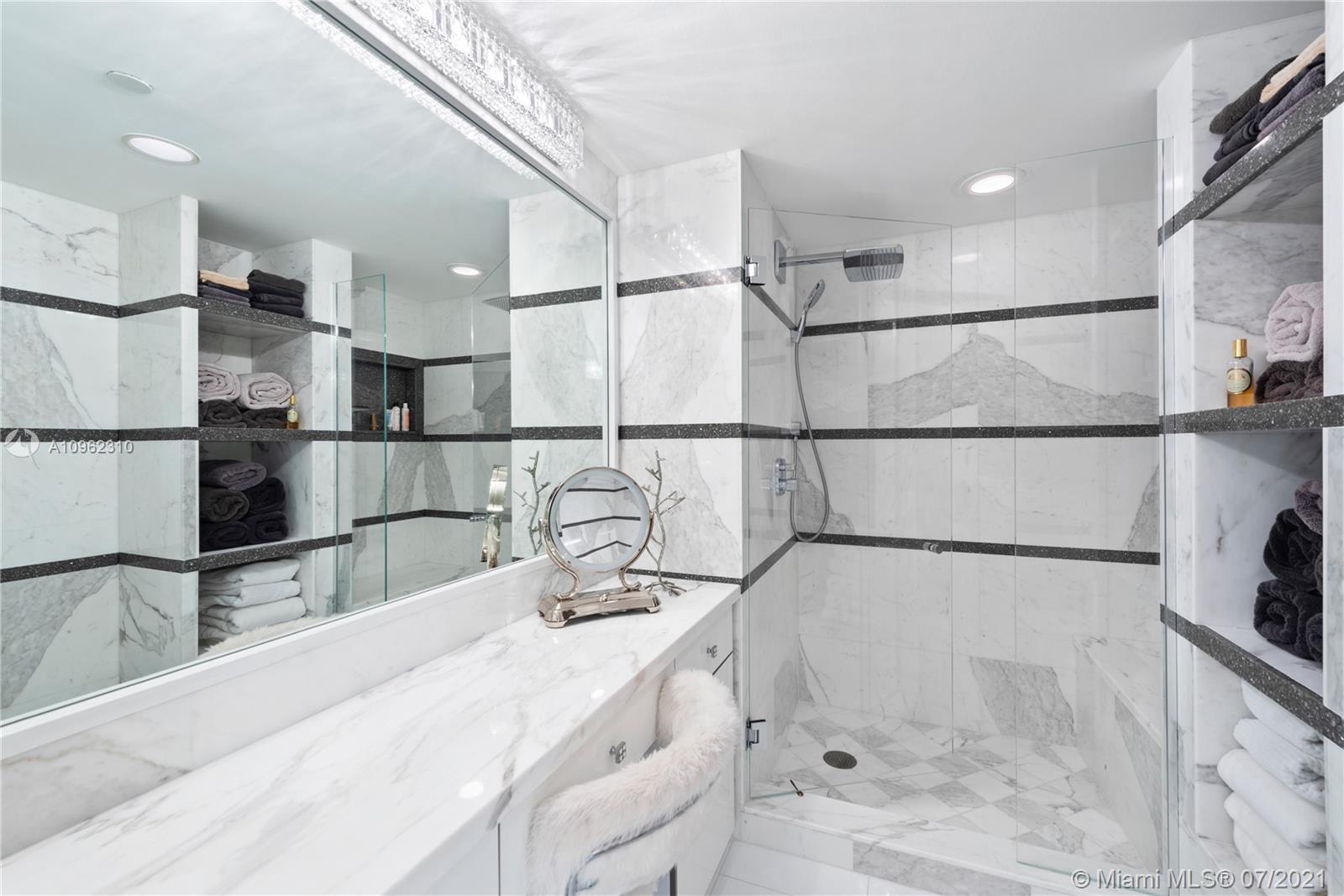 GREEN DIAMOND CONDO - Residential