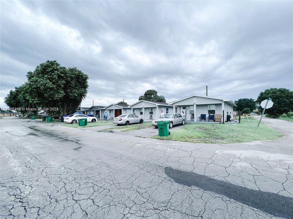 Photo of 601 Amaryllis Ave, Pahokee, FL 33476 (MLS # A11537312)